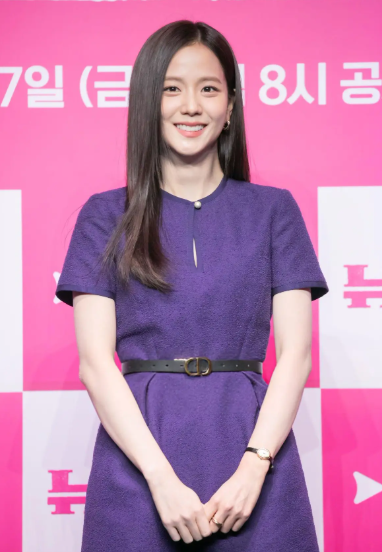 Jisoo Height